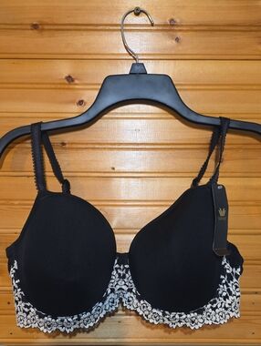 Wacoal Embrace Lace T-Shirt Bra Black 38DD NWT White Trim